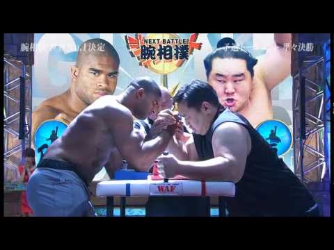Armwrestling Alistair Overeem