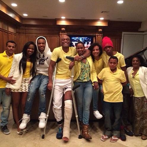 Anderson Silva and family