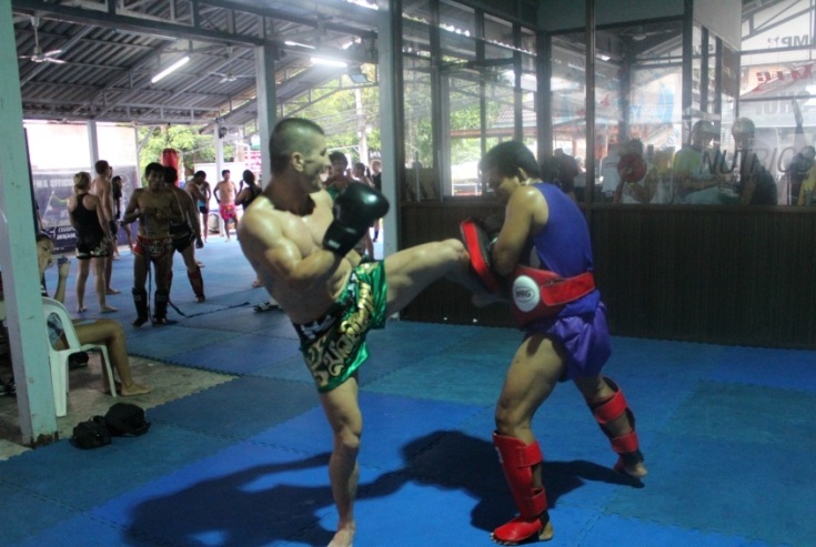 Tomek Makowski  Tomek Makowski