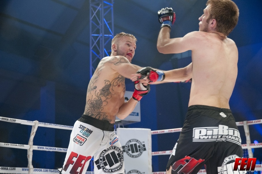 fot. FEN / Paweł Najmowicz - walka Emil Różewski vs Anton Shimuk fot. FEN / Paweł Najmowicz - walka Emil Różewski vs Anton Shimuk