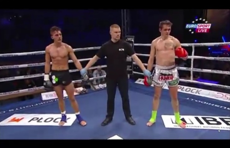 Mateusz Kopiec vs Max Roll