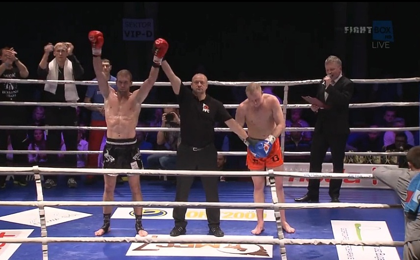 Radosław Paczuski vs Adrian Valentin