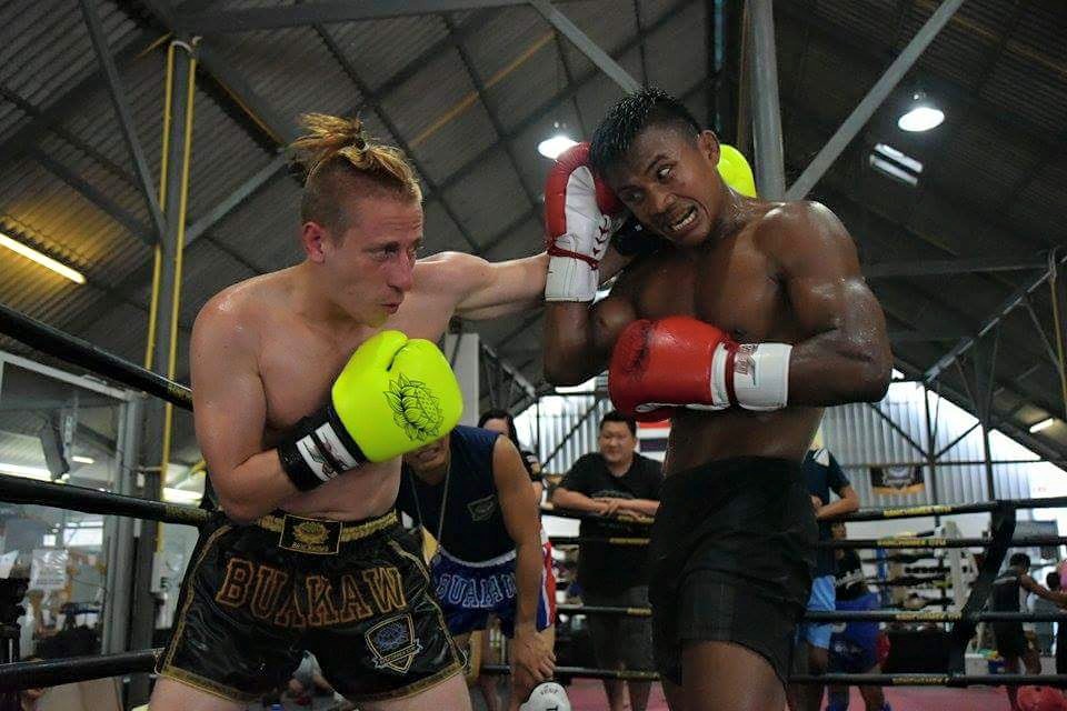 Rafał Simonides i Buakaw Banchamek
