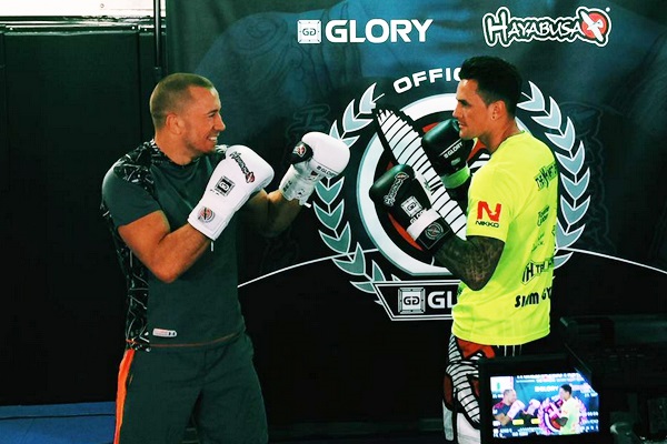 Georges St Pierre vs Nieky Holzken! Video ze sparingów!