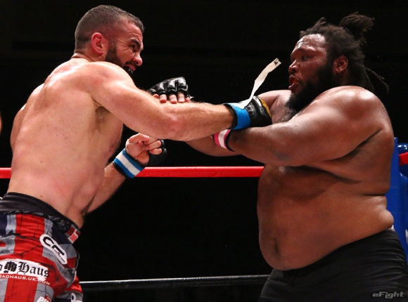 Oli Thompson vs Barnett