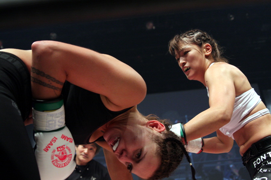 Kubota vs Pawicka na Shoot Boxing Girls S-Cup 2016