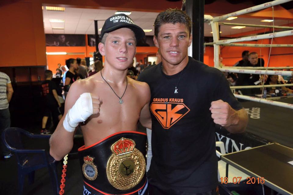 Albert Kraus z symen, Gradusem Klausem