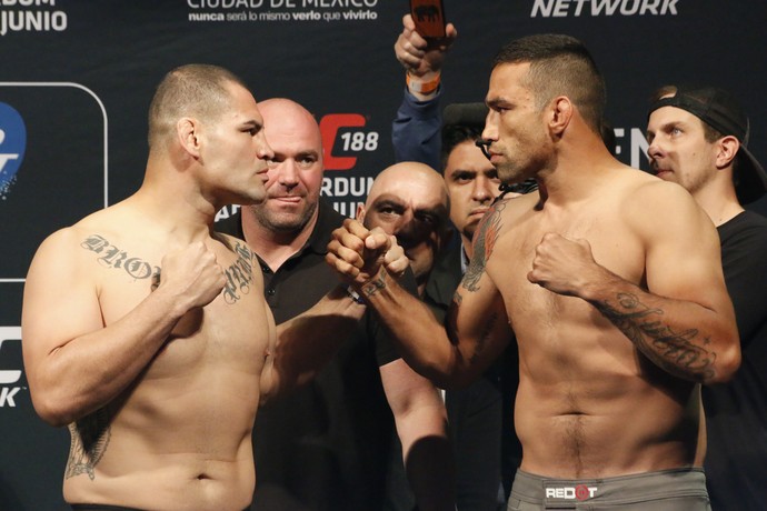 Fabricio Werdum vs. Cain Velasquez 2