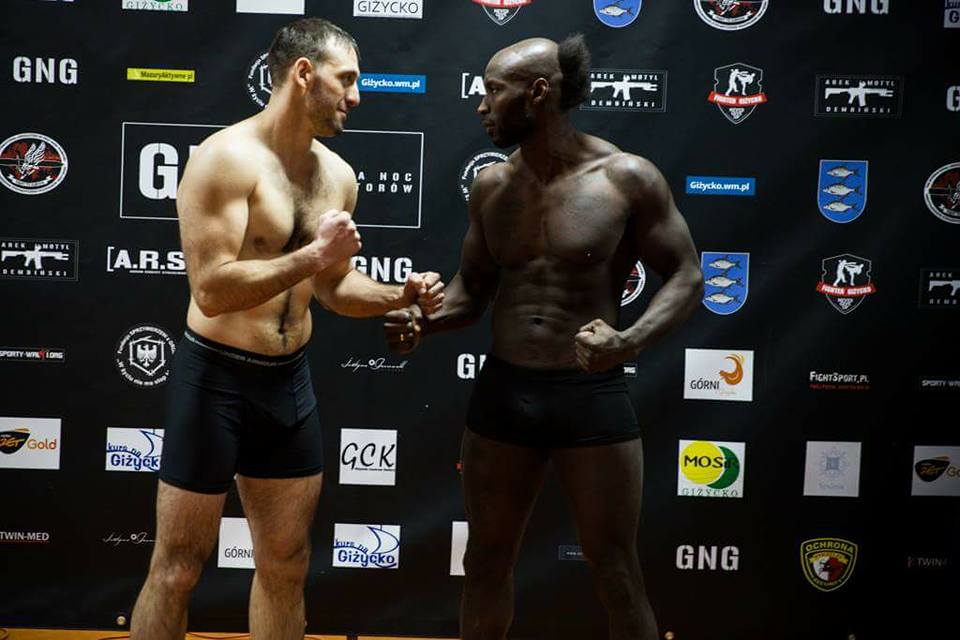 Arkadiusz Dembiński vs Janu Cruz