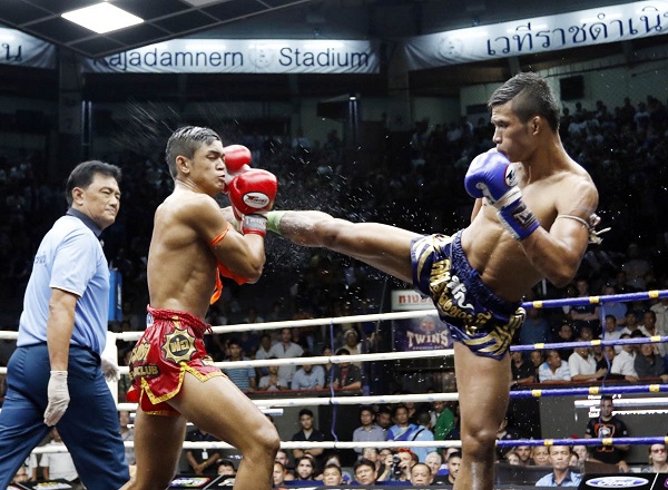 Sangmanee vs Superlek Rajadamenern Stadium