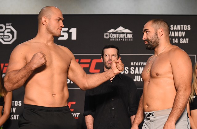Junior Dos Santos vs Blagoy Ivanov