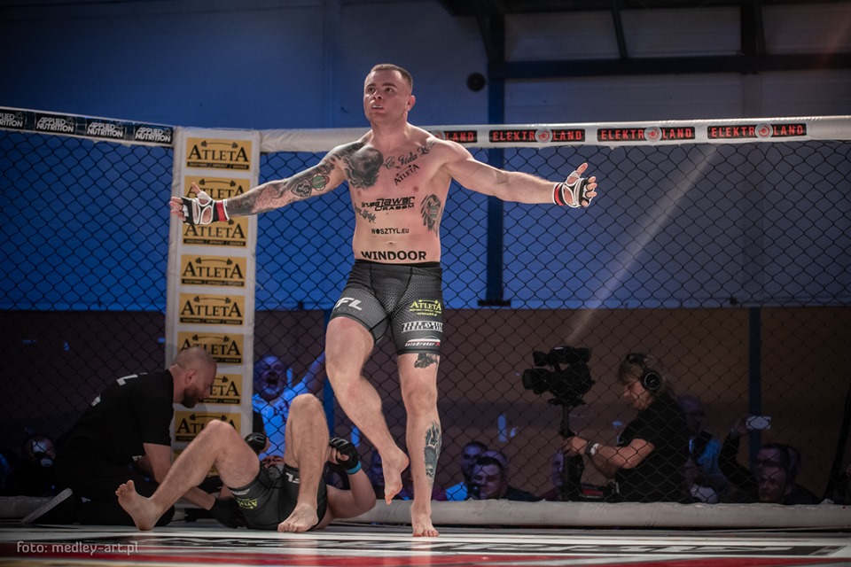 Jakub Ozga zwycięża na TFL 17