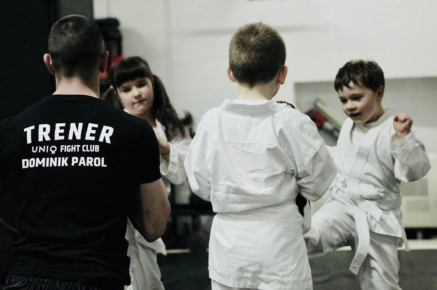 Kickbokserzy Dzieciom - Charytatywny Tydzień Sportów Walki Kickbokserzy Dzieciom - Charytatywny Tydzień Sportów Walki