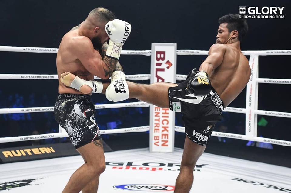 Petchpanomrung Kiatmookao Glory Kickboxing