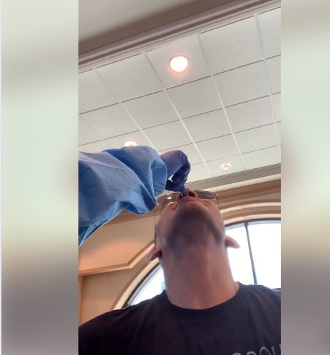 Tony Ferguson test koronawirus