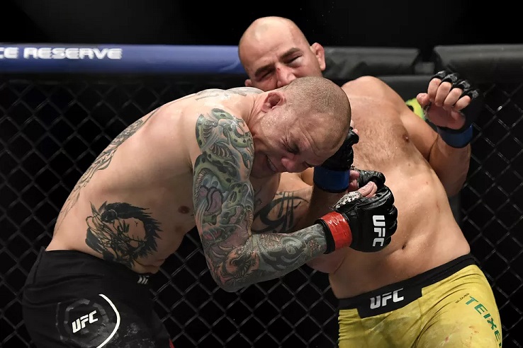 Glover Teixeira vs Anthony Smith