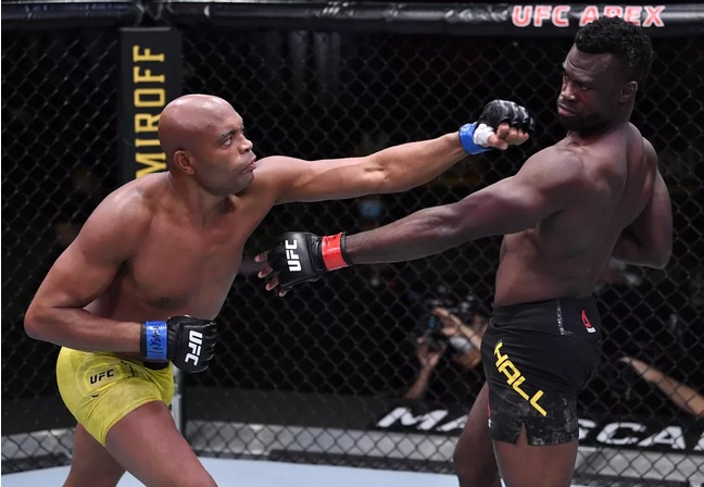 Anderson Silva vs Uriah Hall