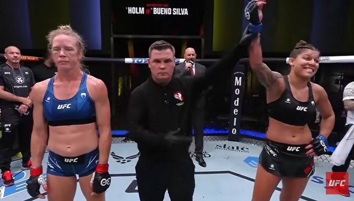 Holly Holm vs Mayra Bueno Silva