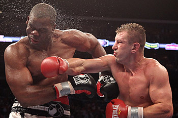 Tomasz Adamek vs Michael Grant