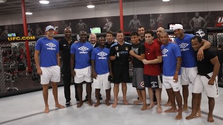 MMA: Piłkarze Manchesteru City na treningach MMA w UFC Gym!