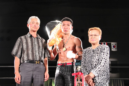 Shoot Boxing In Niigata 2011: Takeshi Ishikawa pokonał Abbhisita!